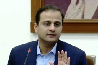 Mayor Karachi inaugurates digital Aap to streamline salary process