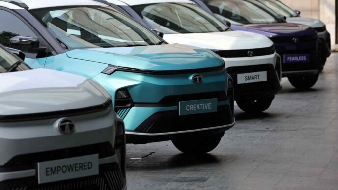 Monthly Indian car shipments fall again in sign of cooling demand