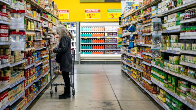 More Americans are financing groceries with buy now, pay later loans — and more are paying those bills late, survey says