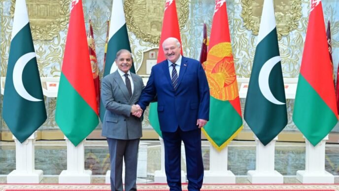 Pakistan, Belarus sign multiple MoUs to trade cooperation