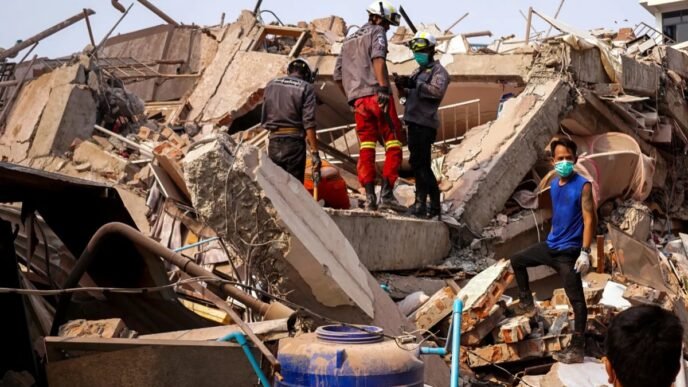 Pakistan dispatches aid to support Myanmar earthquake victims