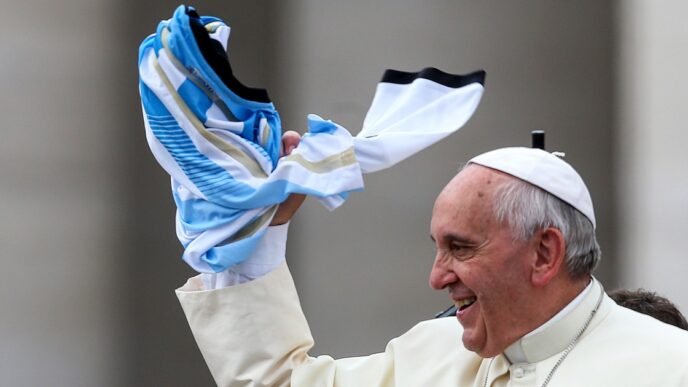 Pope Francis adored fútbol, and the soccer world returns the love