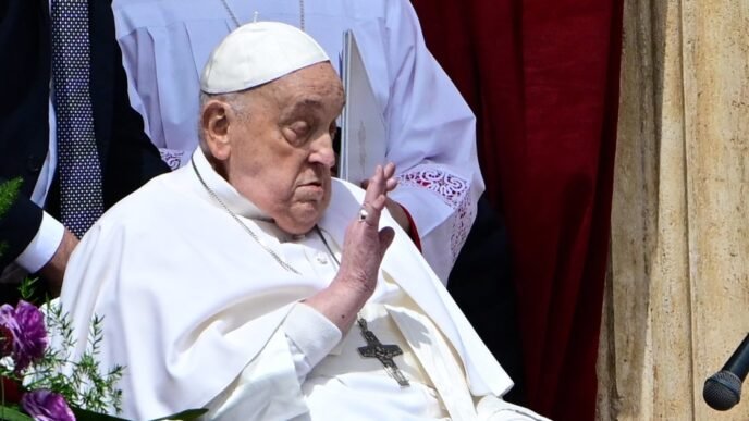 Pope Francis skips Easter mass, but greets worshippers from St. Peter's Basillica