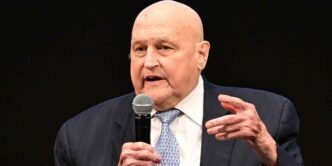 Richard Armitage, a heavyweight of U.S. diplomacy with Asia, dies at 79