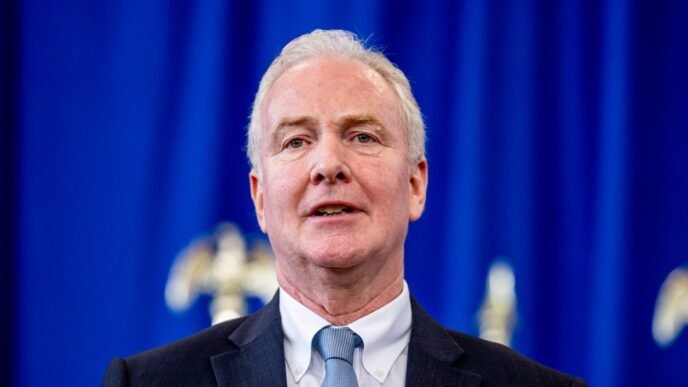 Sen. Chris Van Hollen travels to El Salvador to advocate for Kilmar Abrego Garcia's release