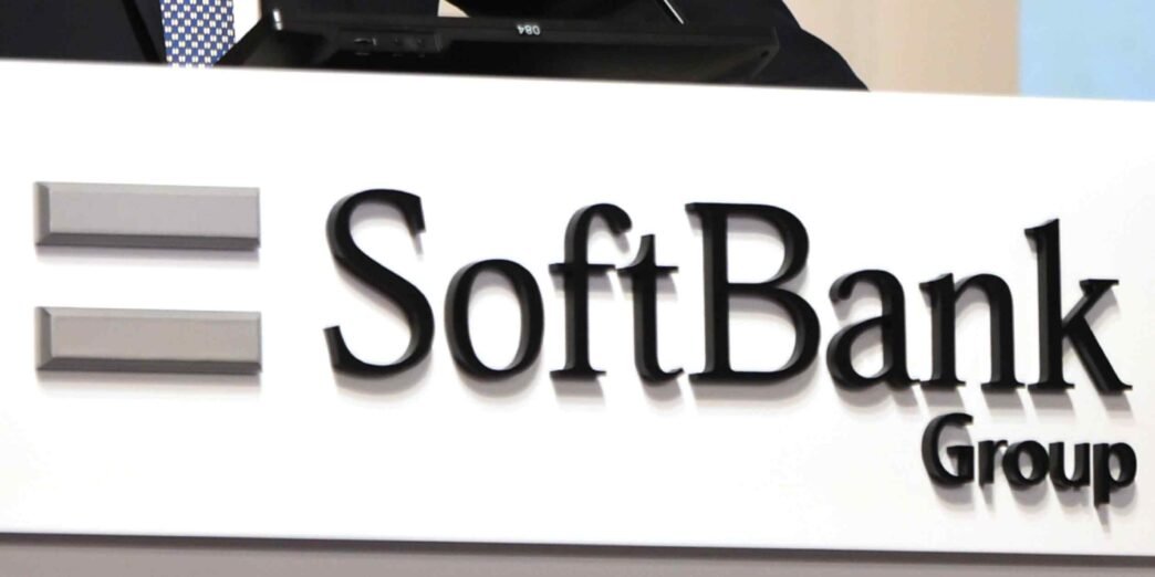 SoftBank Group to raise record $4bn from retail bonds