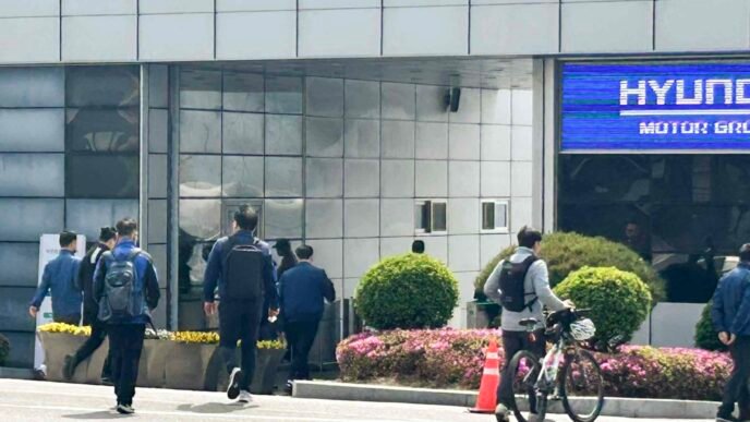 South Korean auto workers voice fears over 'crazy' trump tariffs