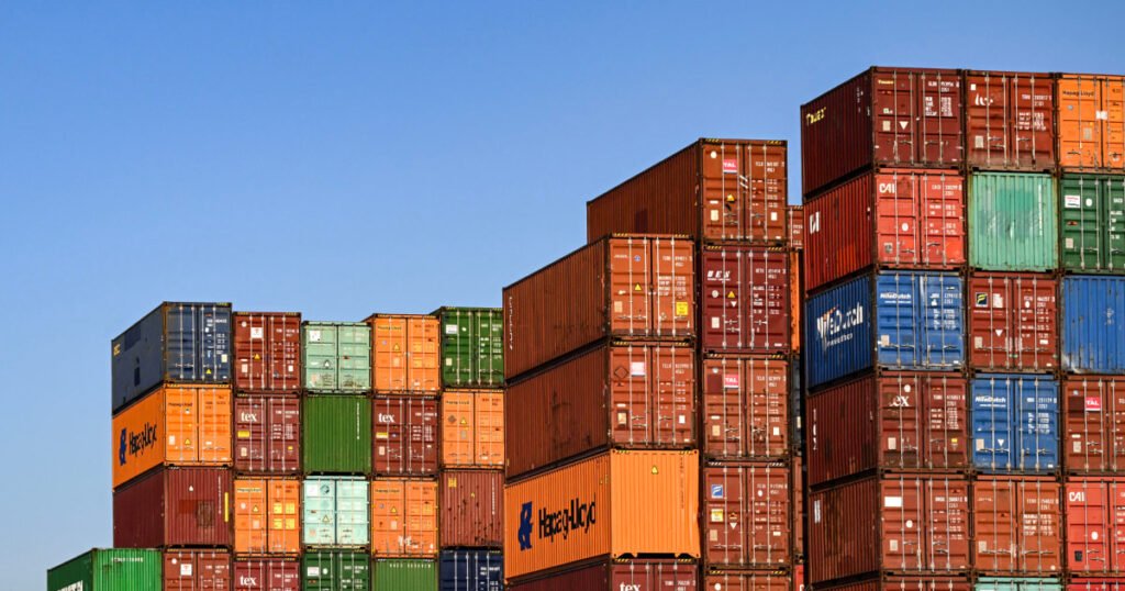 The U.S. will 'absolutely' have a recession in 2025 if high tariffs stay, Apollo's Slok says