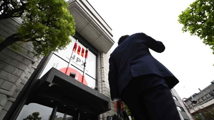 Tokyo bourse to require companies to bolster investor relations
