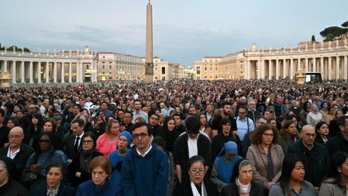Tributes to Pope Francis pour in from around the world