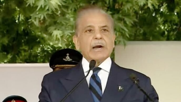 Water is a lifeline for 240m Pakistanis, says PM
