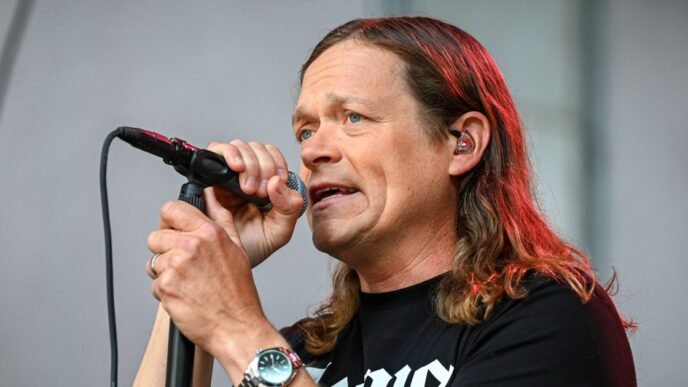 3 Doors Down singer Brad Arnold says he has stage 4 cancer, cancels summer tour