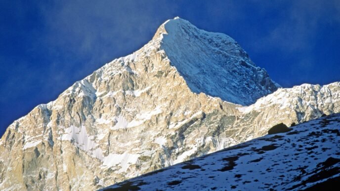 American climber dies on world’s fifth-highest peak in Nepal