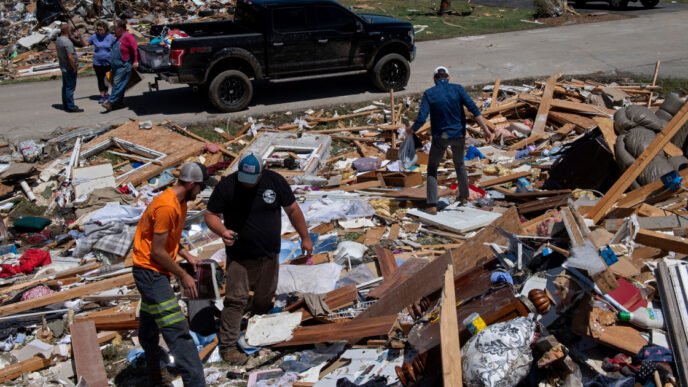 At least 25 dead as tornadoes and thunderstorms devastate parts of Kentucky, Missouri