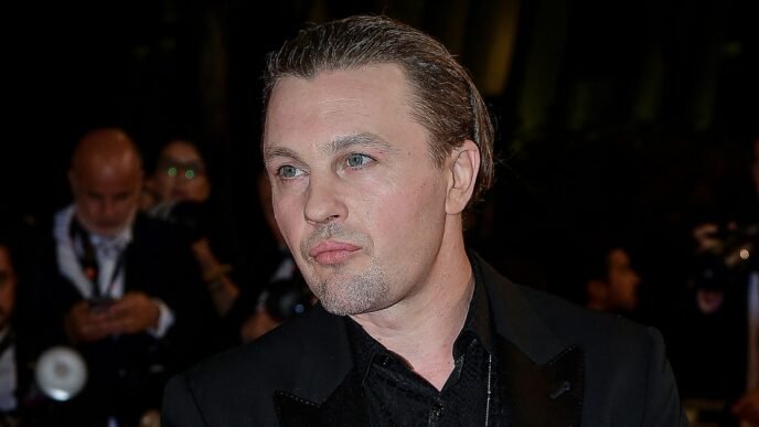 'Boardwalk Empire' star Michael Pitt arrested for sexual abuse