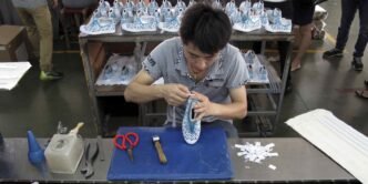 China job market pain tests Beijing's trade war resolve