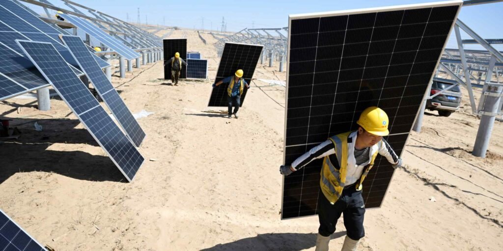 China's solar panel makers plunge to first combined net loss
