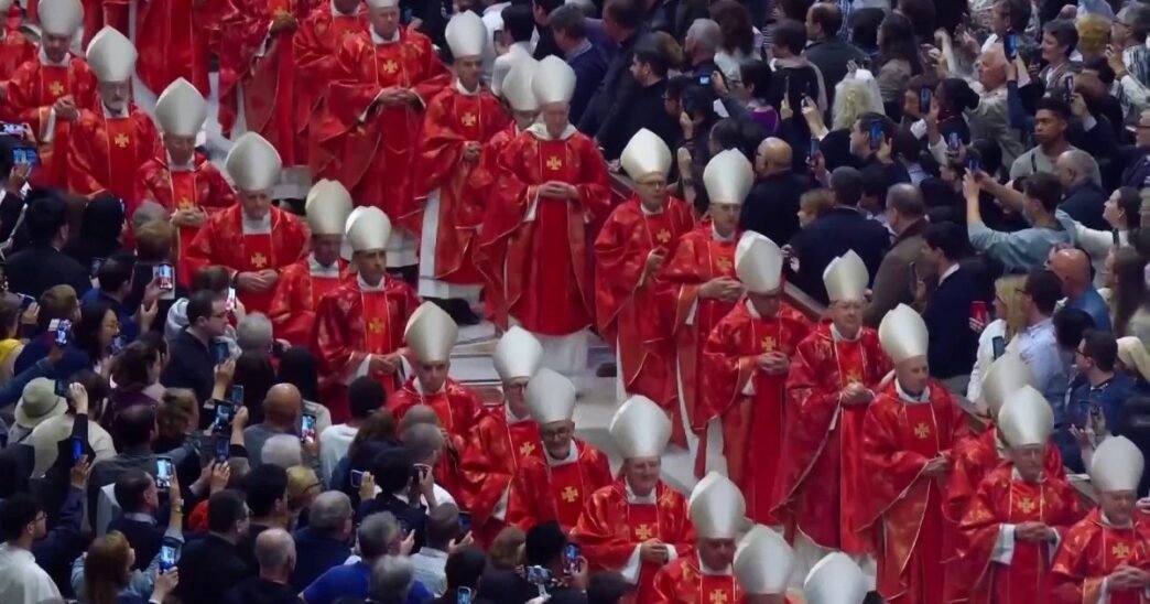 Conclave gets underway as cardinals prepare to elect new pope