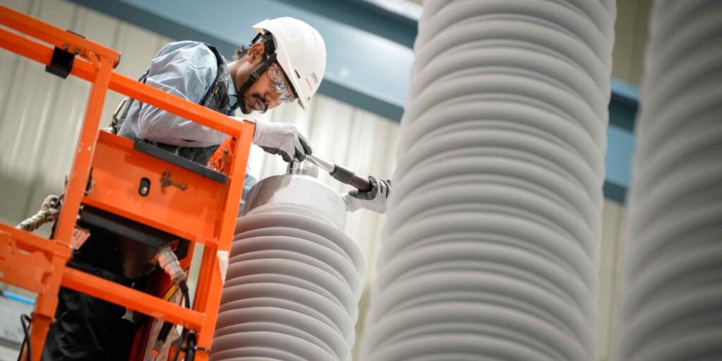 Hitachi, Toshiba to boost output of power grid equipment in India