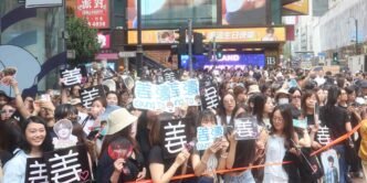 Hong Kong boy band Mirror brings devoted local fans out in droves