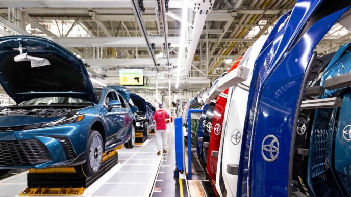 Japan manufacturers log 1st profit decline in 2 years