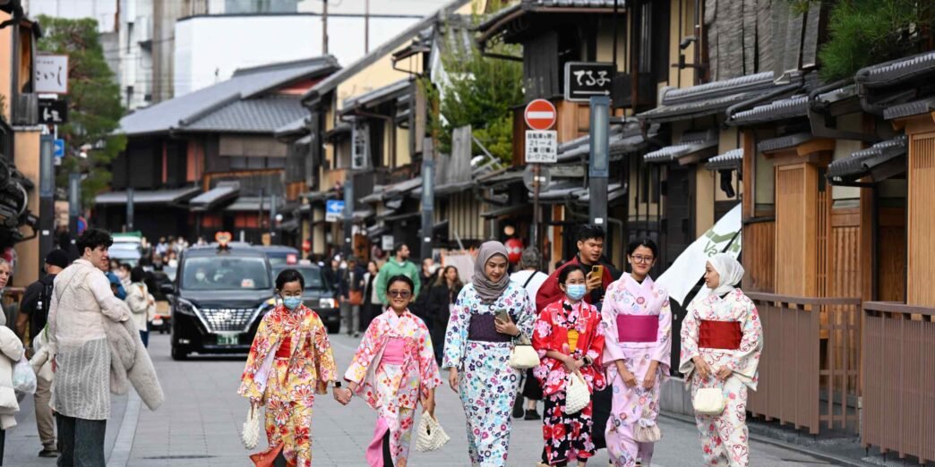 Japan to introduce US-style online visitor entry system in FY2028