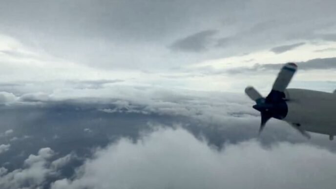 Karachi to Lahore flights hit by heavy storm mid-air
