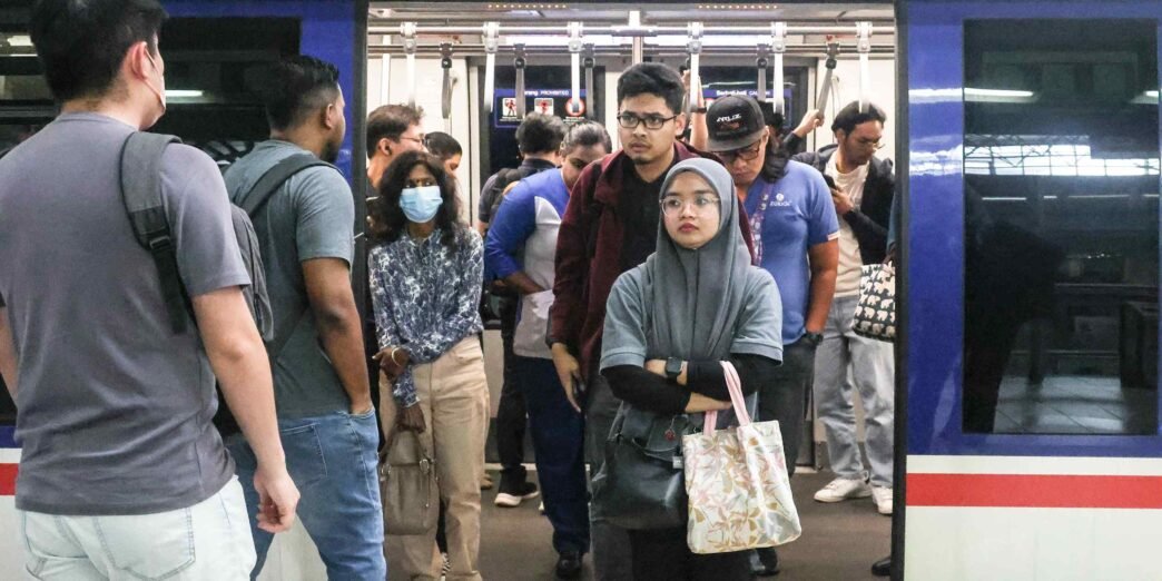 Malaysia's GDP expands 4.4% in Q1, slowest in a year