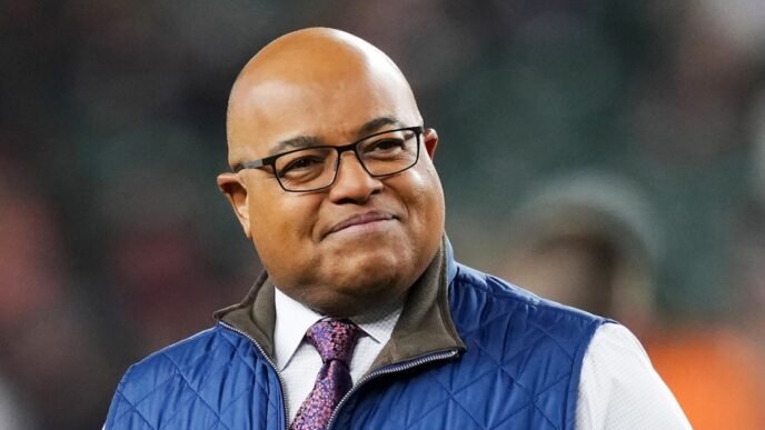 Mike Tirico speaks out about Kentucky Derby exit after having allergic reaction