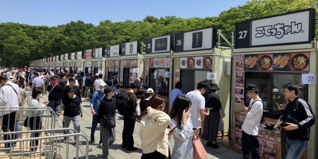 Osaka Castle Park beckons all foodies