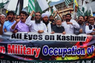 Pakistan asks Gulf allies to help ease India tensions following Kashmir attack