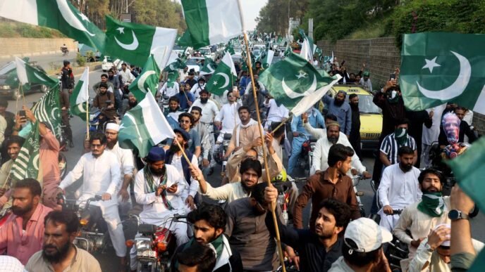 Pakistan vows to fight back if Indian 'aggression continues'