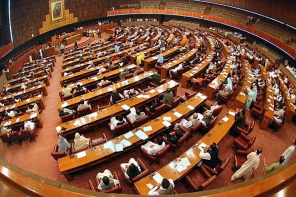 Parliamentarians pay rich tributes to armed forces