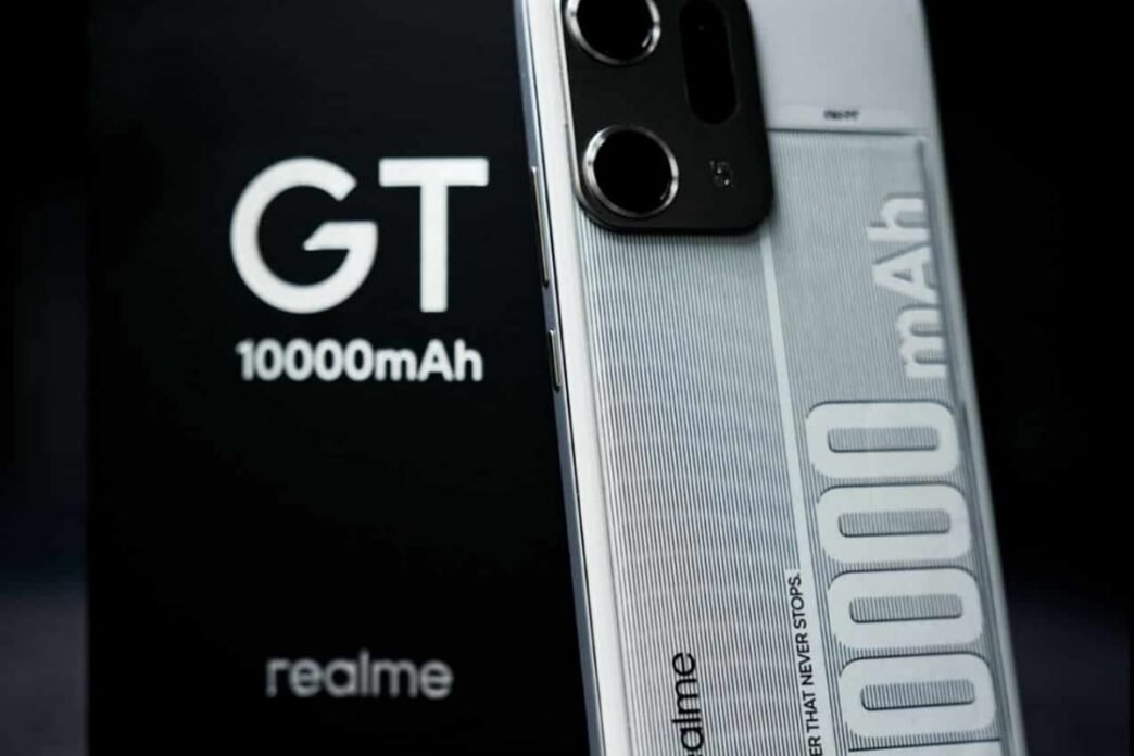 Realme introduces GT7 concept Phone, Aims to lead battery innovation