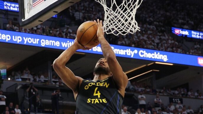 Road teams win all Game 1s in conference seminfinals