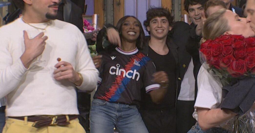 "SNL" star Ego Nwodim sports Crystal Palace shirt after cousin Eberechi Eze leads team to FA Cup win