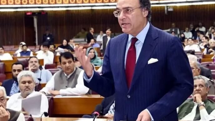 Sukkur-Hyderabad-Karachi Motorway top priority: Aurangzeb