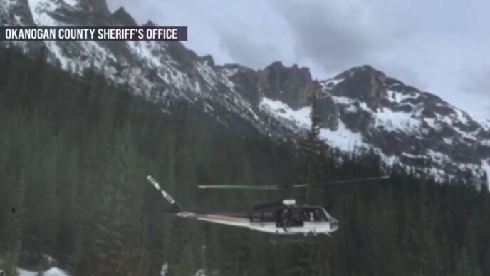 Three climbers killed after falling during hike in Washington State 