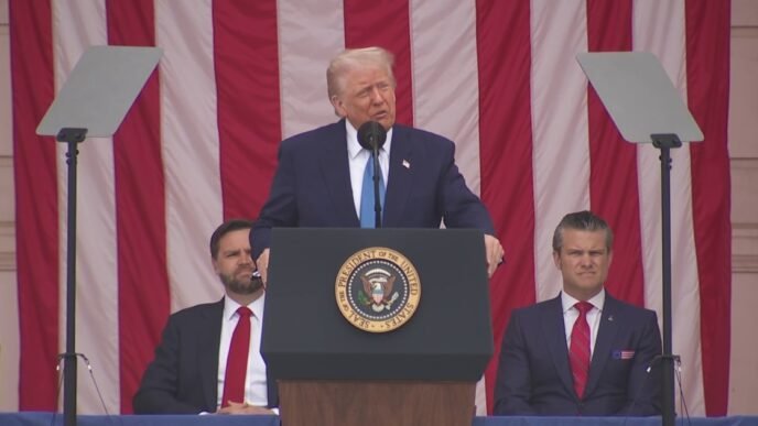 Trump honors fallen soldiers during Arlington National Cemetery address