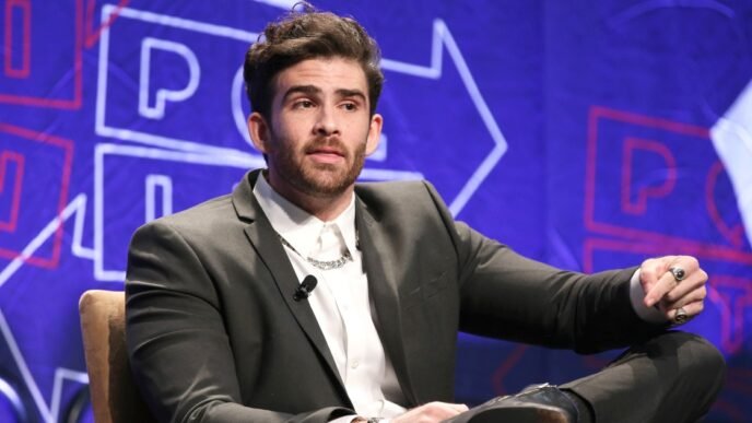 Twitch streamer Hasan Piker says he was questioned by U.S. Customs at airport