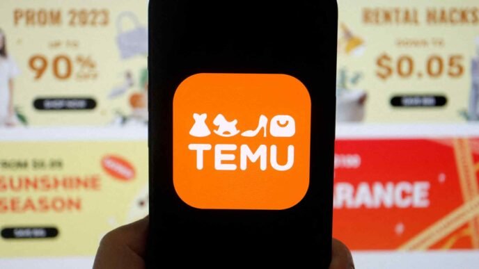 US tariffs force China's e-retailers to revamp overseas sales model