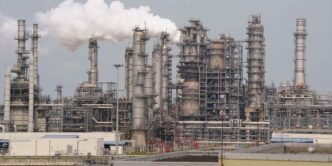 Vietnam's largest oil refinery still in red, even at full capacity