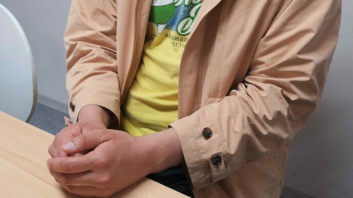 Volunteers in Japan help Afghan, other refugees resettle in country