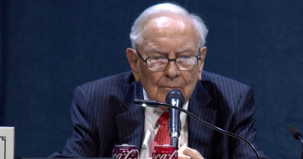 Warren Buffett announces intention to step down as CEO of Berkshire Hathaway