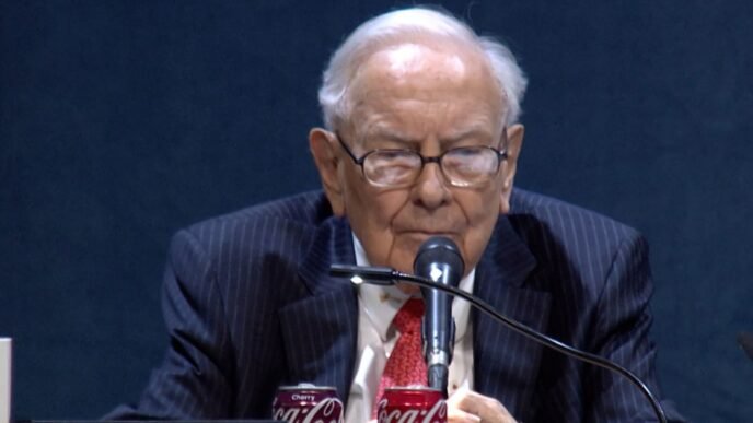 Warren Buffett announces intention to step down as CEO of Berkshire Hathaway
