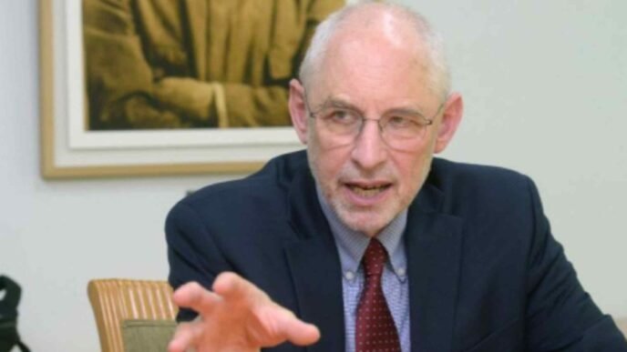 Weak US may force China into 'global hegemon' role: Columbia scholar