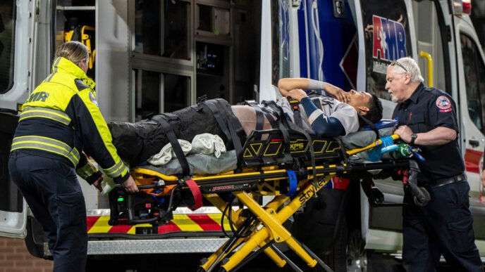Yankees infielder Oswaldo Cabrera leaves game vs. Mariners in ambulance