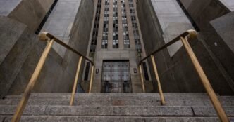 2 court officers stabbed at Manhattan criminal courthouse: Sources