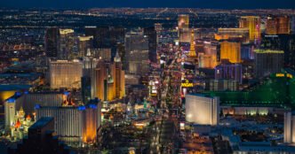 2 dead in shooting on busy Las Vegas strip, police say