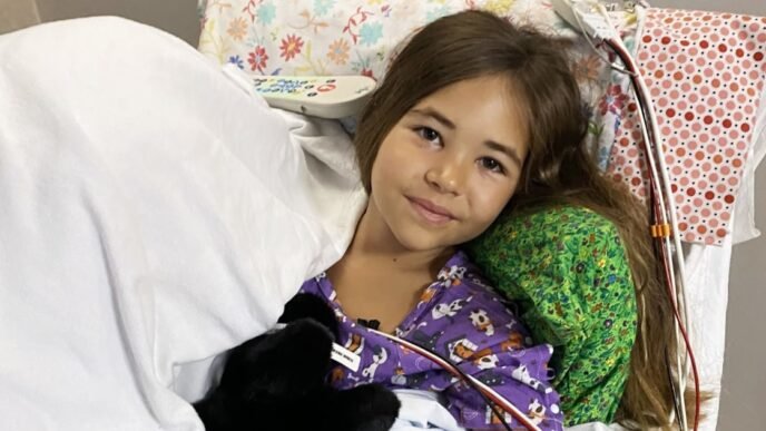 9-year-old Florida girl whose hand was nearly bitten off by shark recalls attack: 'I start screaming'